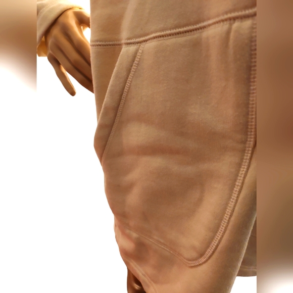 Cream Zara Sweat Shirt with pockets in front. LONG SLEVE SMALL - Picture 3 of 11